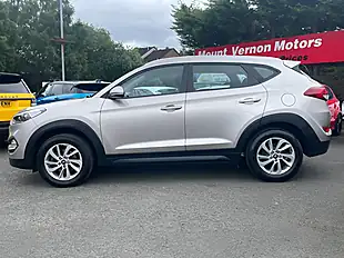 Used 2017 Hyundai Tucson Se White - Interior and Exterior details 4