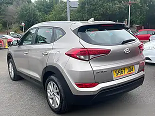 Used 2017 Hyundai Tucson Se White - Interior and Exterior details 6