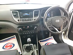 Used 2017 Hyundai Tucson Se White - Interior and Exterior details 15