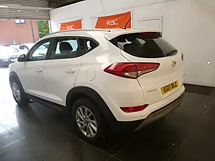 Used 2017 Hyundai Tucson Se White - Interior and Exterior details 6