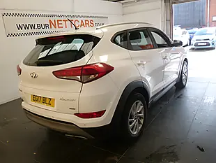 Used 2017 Hyundai Tucson Se White - Interior and Exterior details 8