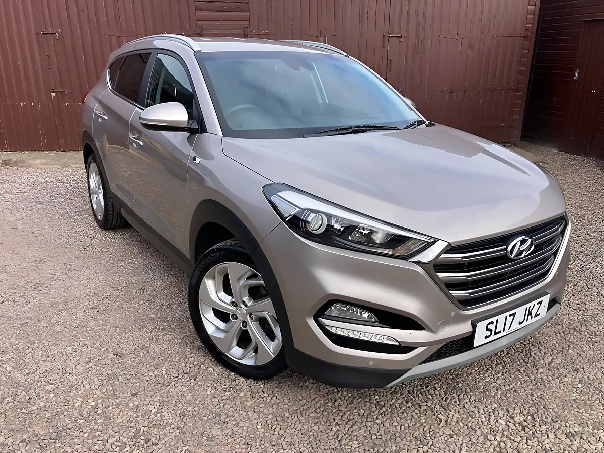 Used 2017 Hyundai Tucson Sport Edition White - Front View