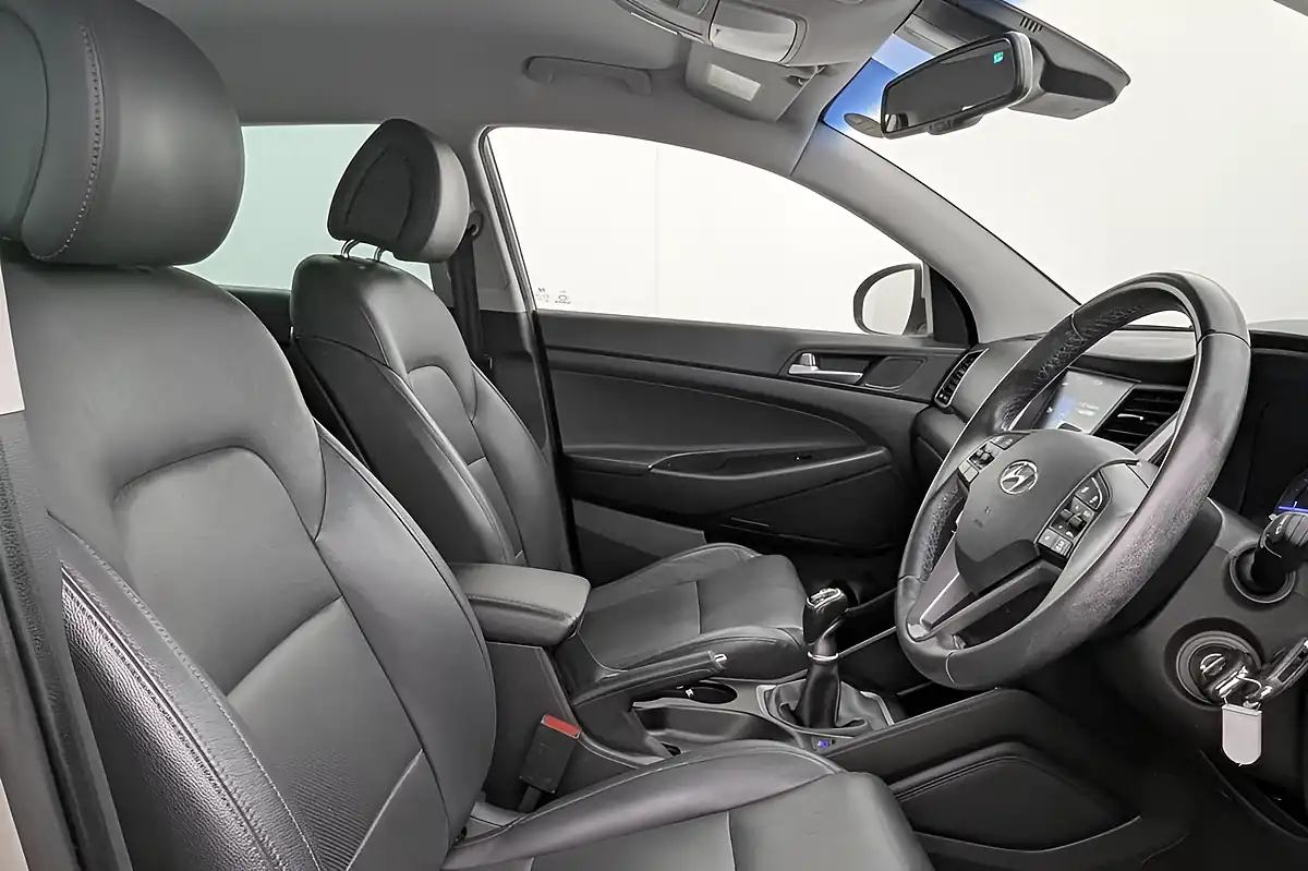 Used 2017 Hyundai Tucson Sport Edition White Sand - Interior and Exterior details 2
