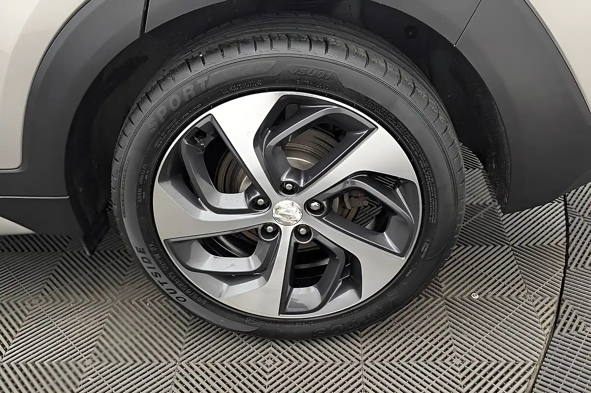 Used 2017 Hyundai Tucson Sport Edition White Sand - Interior and Exterior details 20