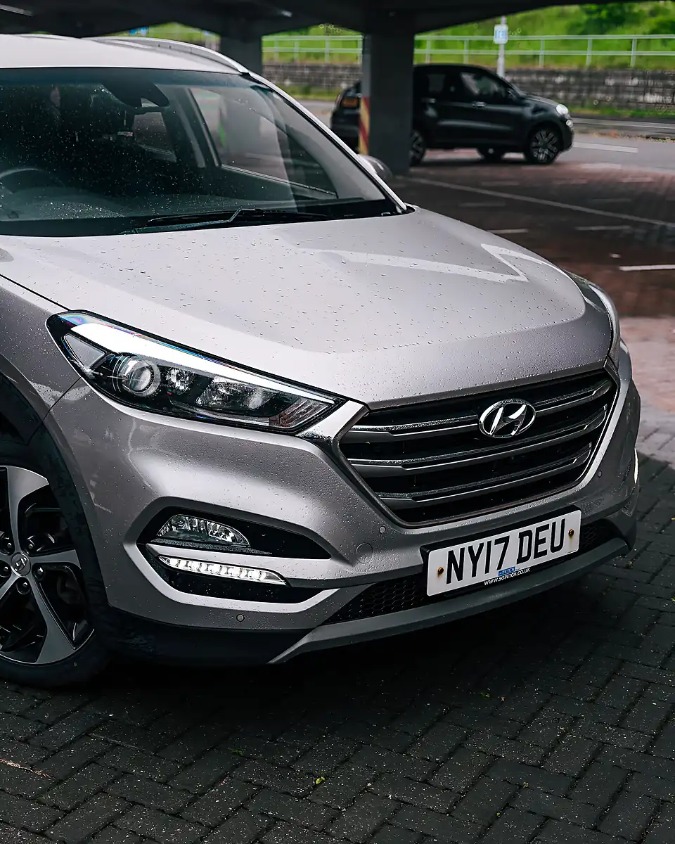 Used 2017 Hyundai Tucson Sport Edition White Sand Pearl - Interior and Exterior details 11