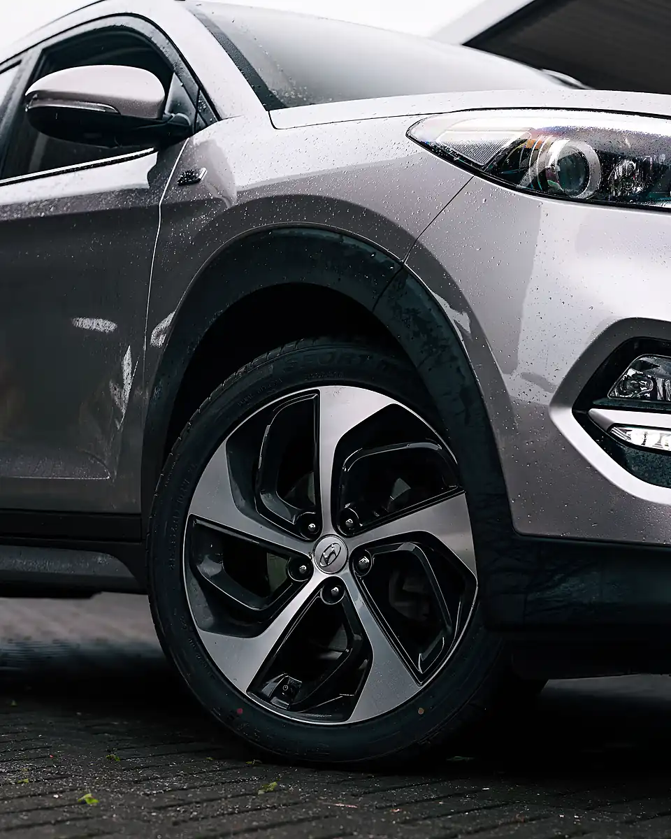 Used 2017 Hyundai Tucson Sport Edition White Sand Pearl - Interior and Exterior details 12