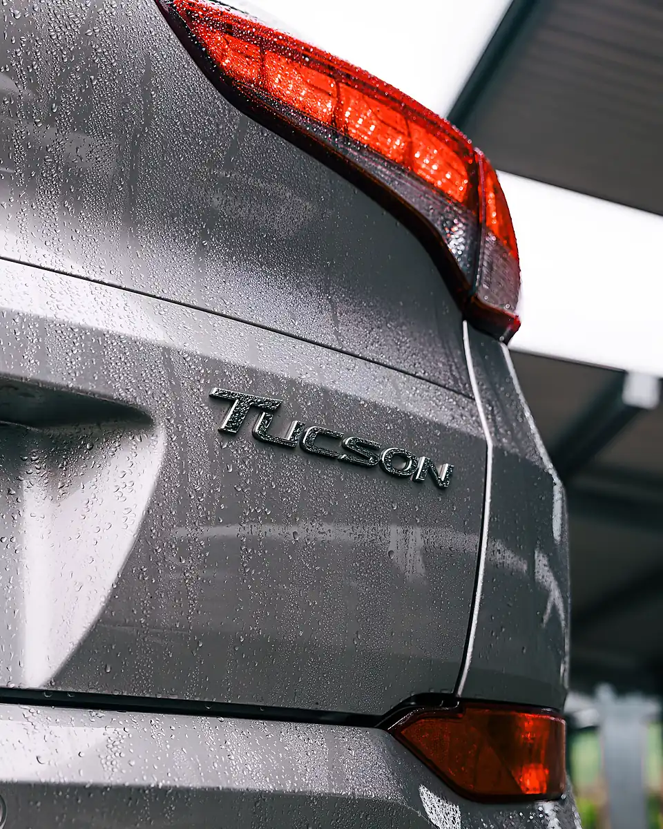 Used 2017 Hyundai Tucson Sport Edition White Sand Pearl - Interior and Exterior details 17