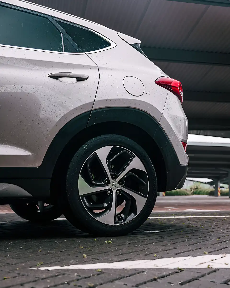 Used 2017 Hyundai Tucson Sport Edition White Sand Pearl - Interior and Exterior details 19