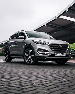 Used 2017 Hyundai Tucson Sport Edition White Sand Pearl - Interior and Exterior details 9