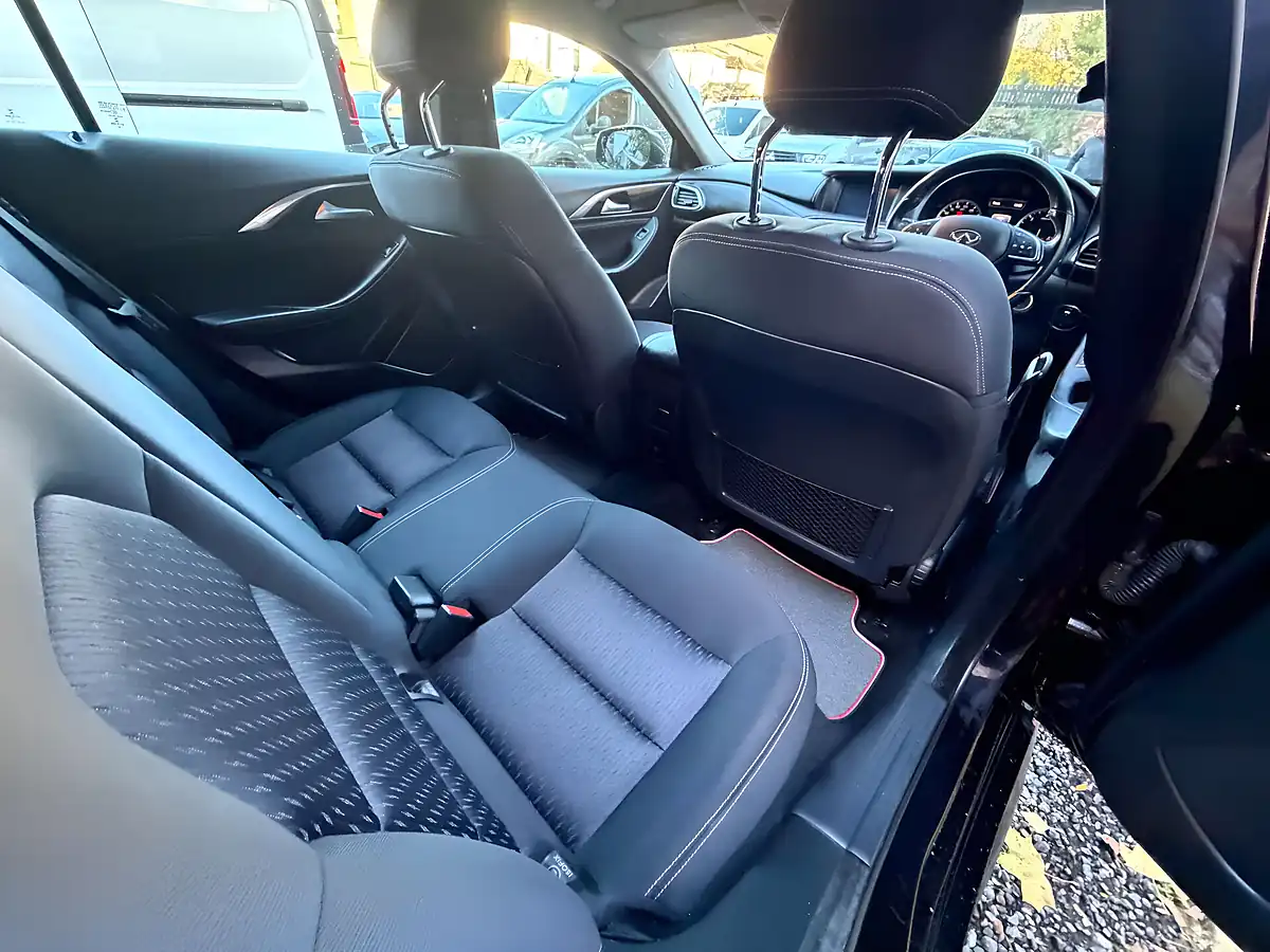 Used 2017 Infiniti Q30 Business Executive Black - Interior and Exterior details 12