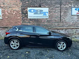 Used 2017 Infiniti Q30 Business Executive Black - Interior and Exterior details 2