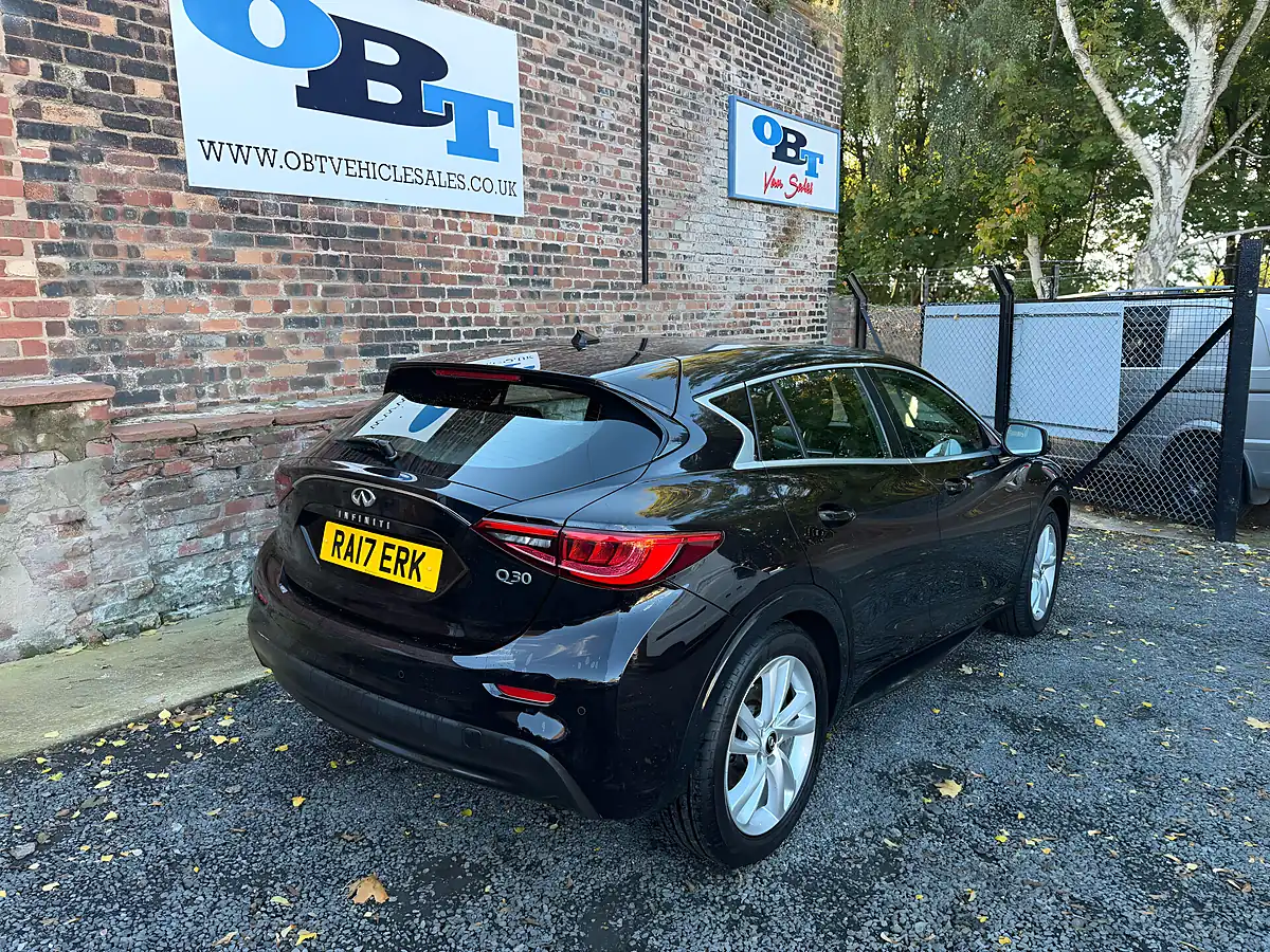 Used 2017 Infiniti Q30 Business Executive Black - Interior and Exterior details 3