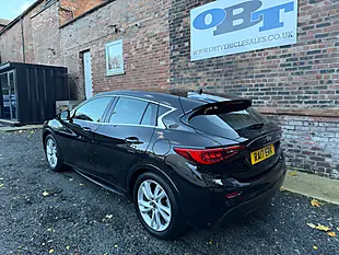 Used 2017 Infiniti Q30 Business Executive Black - Interior and Exterior details 5