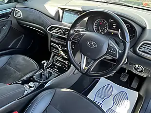 Used 2017 Infiniti Q30 Business Executive Black - Interior and Exterior details 12