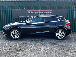 Used 2017 Infiniti Q30 Business Executive Black - Interior and Exterior details 3