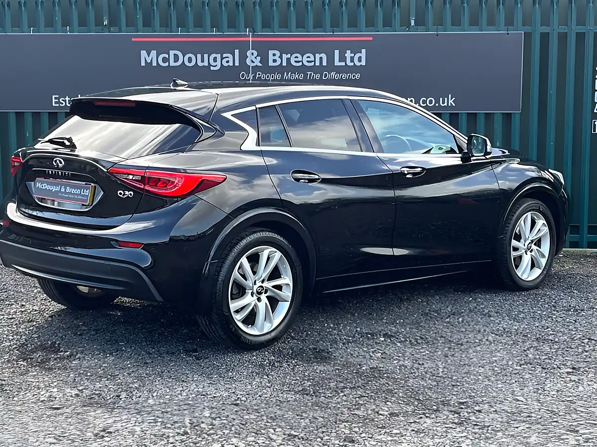 Used 2017 Infiniti Q30 Business Executive Black - Interior and Exterior details 6