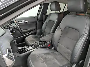 Used 2017 Infiniti Q30 Premium Intouch Obsidian Black - Interior and Exterior details 13