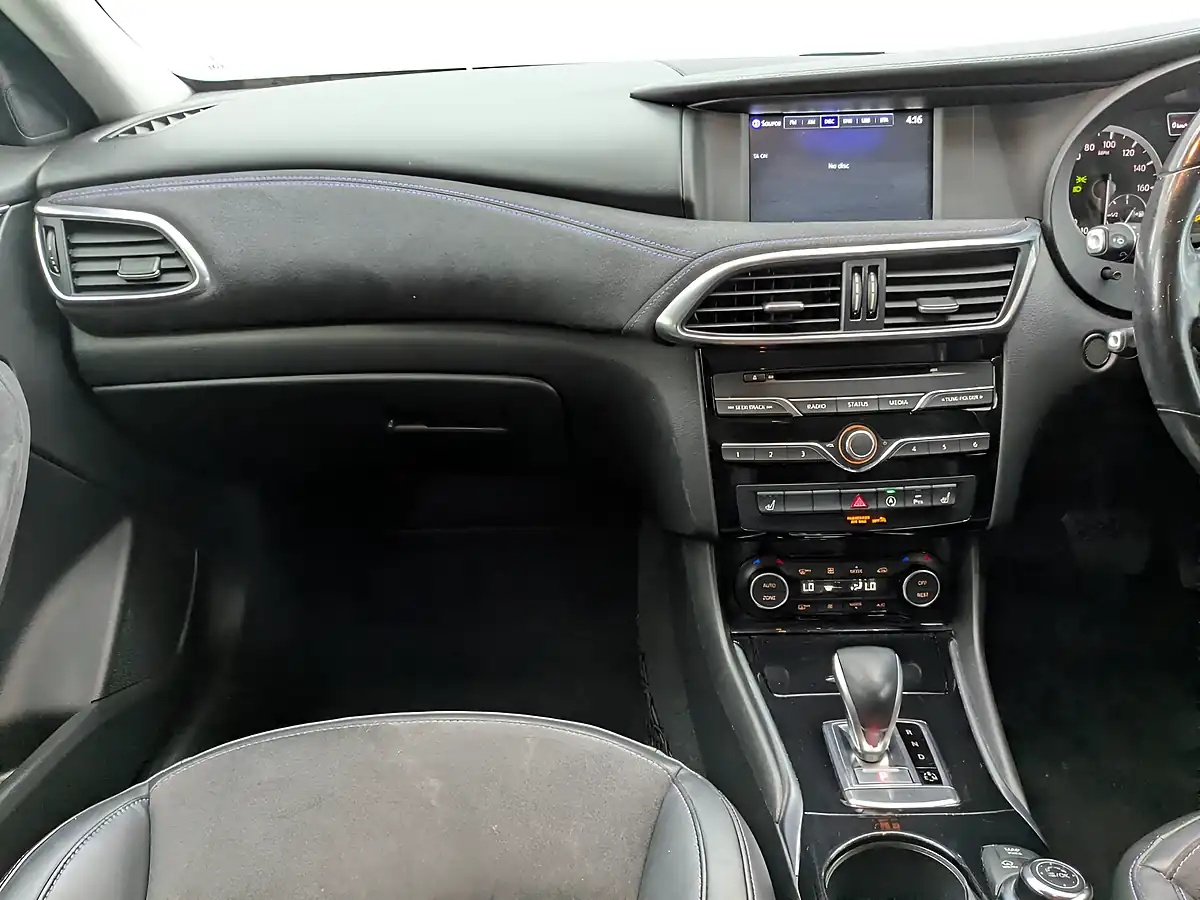 Used 2017 Infiniti Q30 Premium Intouch Obsidian Black - Interior and Exterior details 18
