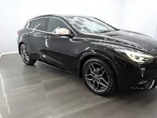 Used 2017 Infiniti Q30 Premium Intouch Obsidian Black - Interior and Exterior details 4