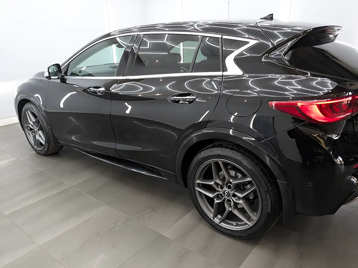 Used 2017 Infiniti Q30 Premium Intouch Obsidian Black - Interior and Exterior details 8