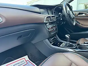 Used 2017 Infiniti Q30 Premium Tech Bronze - Interior and Exterior details 5