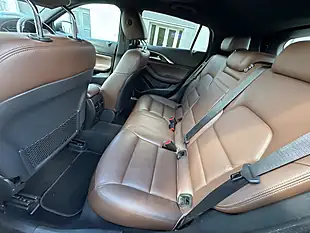 Used 2017 Infiniti Q30 Premium Tech Bronze - Interior and Exterior details 7