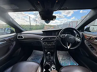 Used 2017 Infiniti Q30 Premium Tech Bronze - Interior and Exterior details 8