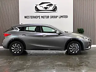 Used 2017 Infiniti Q30 Se Grey - Interior and Exterior details 12