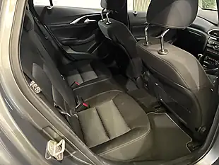 Used 2017 Infiniti Q30 Se Grey - Interior and Exterior details 13