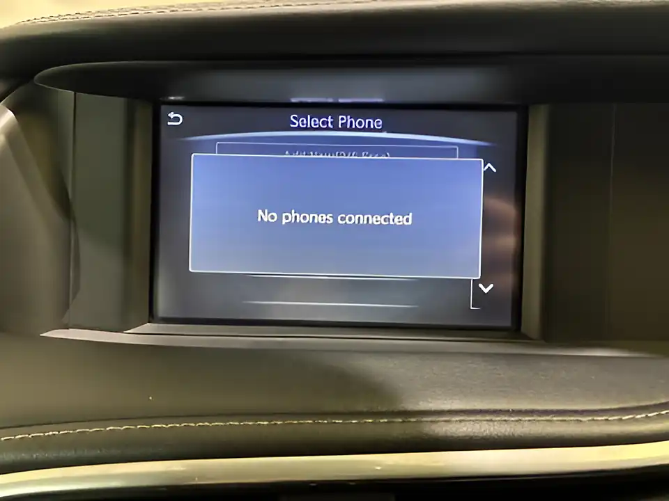 Used 2017 Infiniti Q30 Se Grey - Interior and Exterior details 16