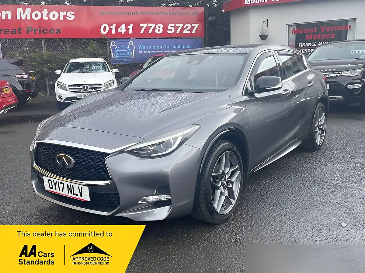 Used 2017 Infiniti Q30 Sport Grey - Front View