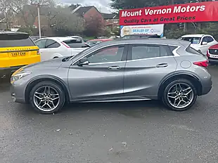 Used 2017 Infiniti Q30 Sport Grey - Interior and Exterior details 5