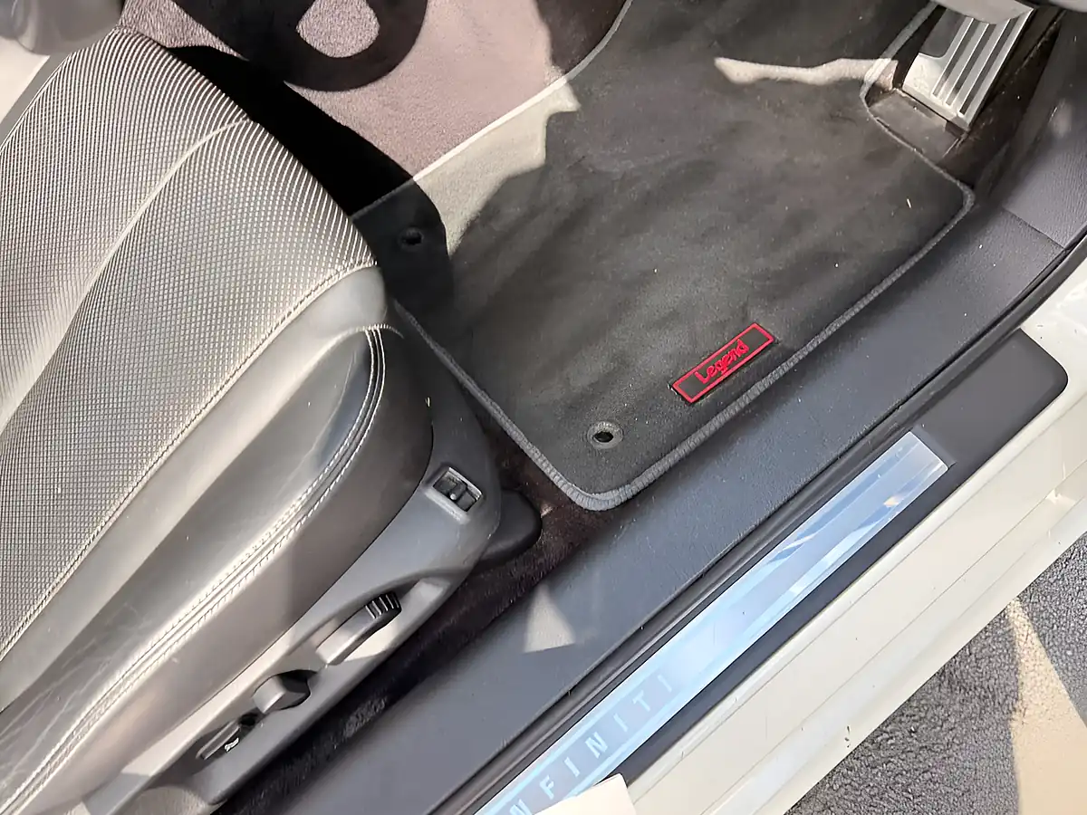 Used 2017 Infiniti Q60 S Sport White - Interior and Exterior details 20
