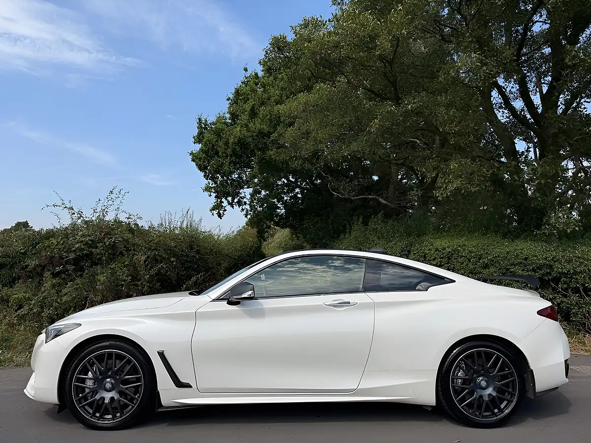 Used 2017 Infiniti Q60 S Sport White - Interior and Exterior details 6