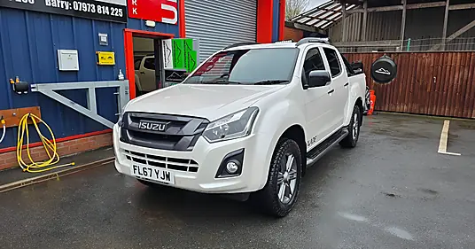 2017 Isuzu D-Max Blade DCB Auto