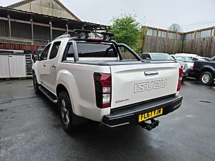 Used 2017 Isuzu D-Max Blade Dcb White - Interior and Exterior details 6
