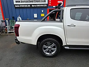 Used 2017 Isuzu D-Max Blade Dcb White - Interior and Exterior details 9