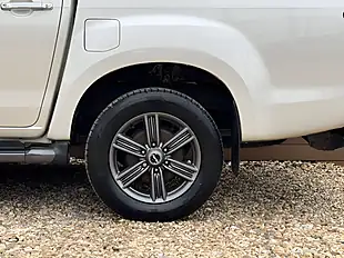 Used 2017 Isuzu D-Max Blade White - Interior and Exterior details 14