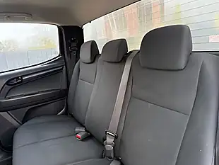 Used 2017 Isuzu D-Max Pickup White - Interior and Exterior details 13
