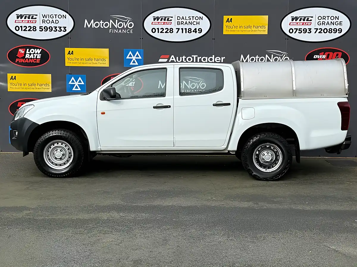 Used 2017 Isuzu D-Max Pickup White - Interior and Exterior details 2