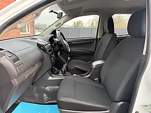 Used 2017 Isuzu D-Max Pickup White - Interior and Exterior details 20