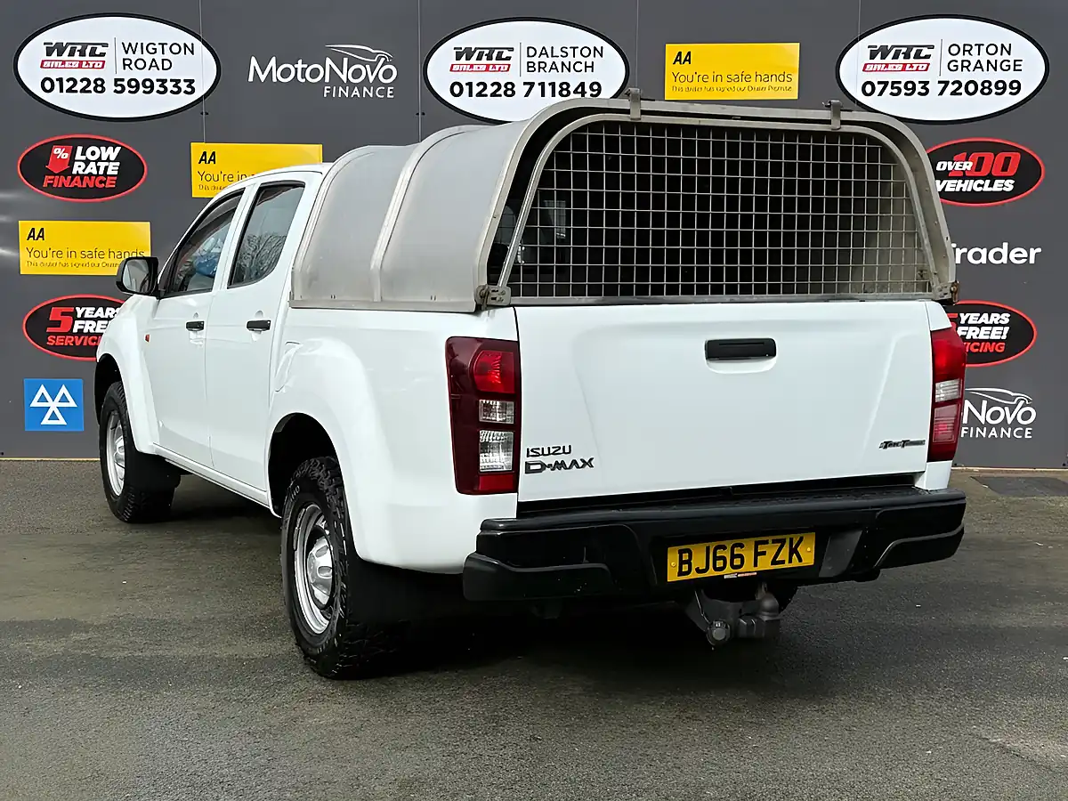 Used 2017 Isuzu D-Max Pickup White - Interior and Exterior details 3