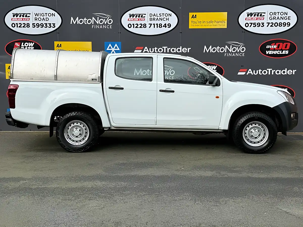 Used 2017 Isuzu D-Max Pickup White - Interior and Exterior details 5