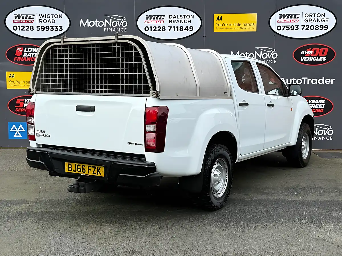 Used 2017 Isuzu D-Max Pickup White - Interior and Exterior details 6