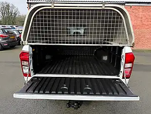 Used 2017 Isuzu D-Max Pickup White - Interior and Exterior details 9