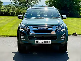 Used 2017 Isuzu D-Max Utah Green - Interior and Exterior details 2