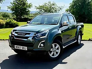 Used 2017 Isuzu D-Max Utah Green - Interior and Exterior details 6