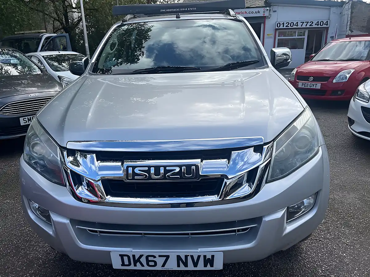 Used 2017 Isuzu D-Max Utah Huntsman Silver - Interior and Exterior details 2