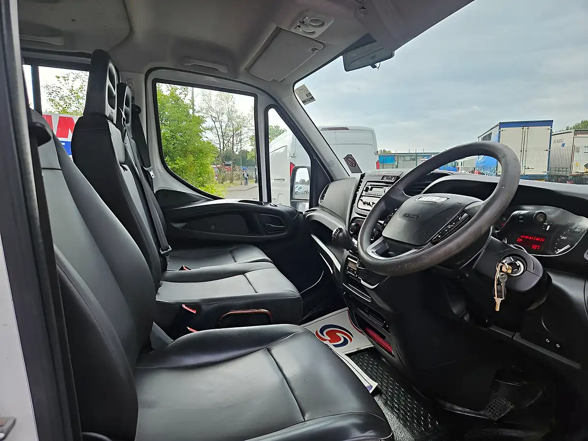 Used 2017 Iveco Daily 35C 12D Crew Cab Tipper White - Interior and Exterior details 11
