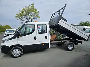 Used 2017 Iveco Daily 35C 12D Crew Cab Tipper White - Interior and Exterior details 5